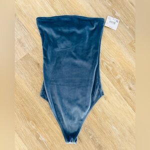 NWT American Eagle Velvet Strapless Body Suit SM Blue